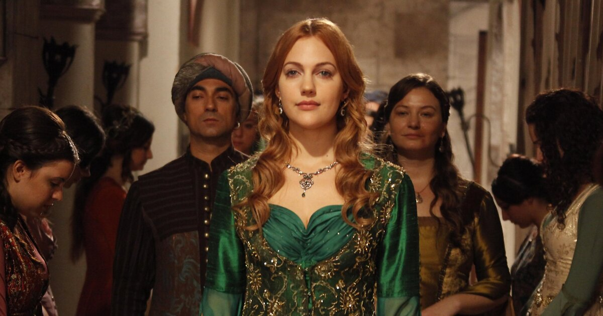 Кадр © "Великолепный век". Режиссёры: Дурул Тайлан, Ягмур Тайлан, Ягыз Алп Акайдын. Сценарий: Мерал Окай, Йылмаз Шахин / Кинопоиск