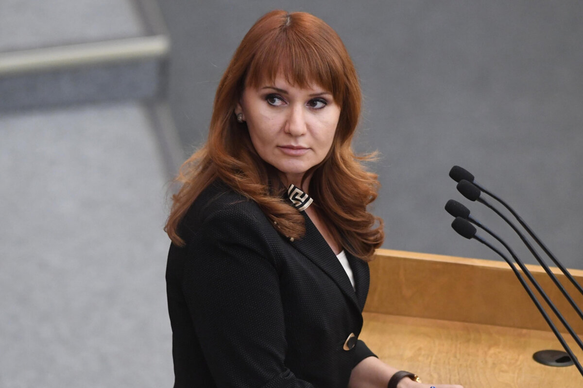 Светлана Бессараб обратилась с просьбой решить проблему с выплатами.  Фото: РИА Новости / Илья Питалев