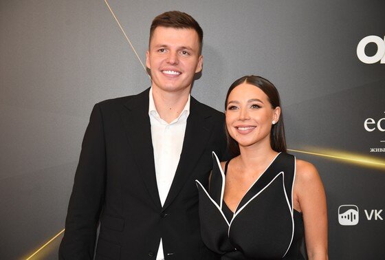    Валерия и Артем Чекалины