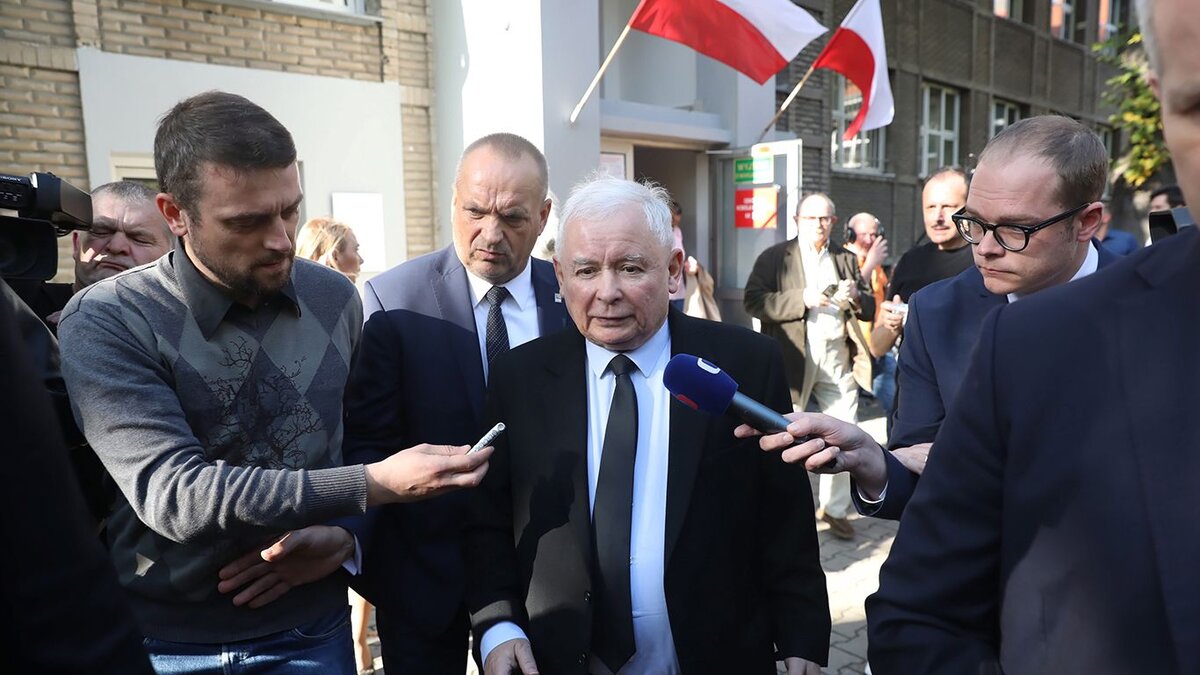    Председатель партии «Закон и справедливость» Ярослав Качиньский ТАСС/ EPA/Tomasz Gzell