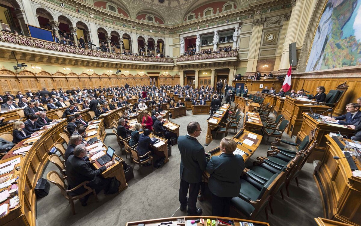 парламент швейцарии