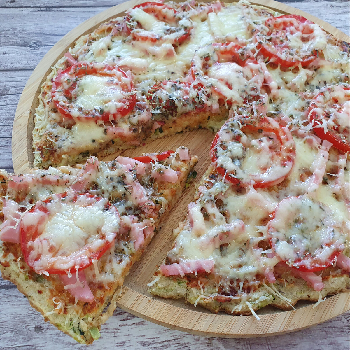 пицца из кабачков в духовке с колбасой и сыром и помидорами рецепты фото 26