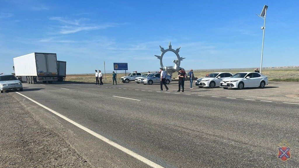     Полицейские распространили видео задержания и допроса Сергея Ферро, обвиняемого в насилии над детьми. Мужчина отрицает обвинения и просит пересмотра своего дела.