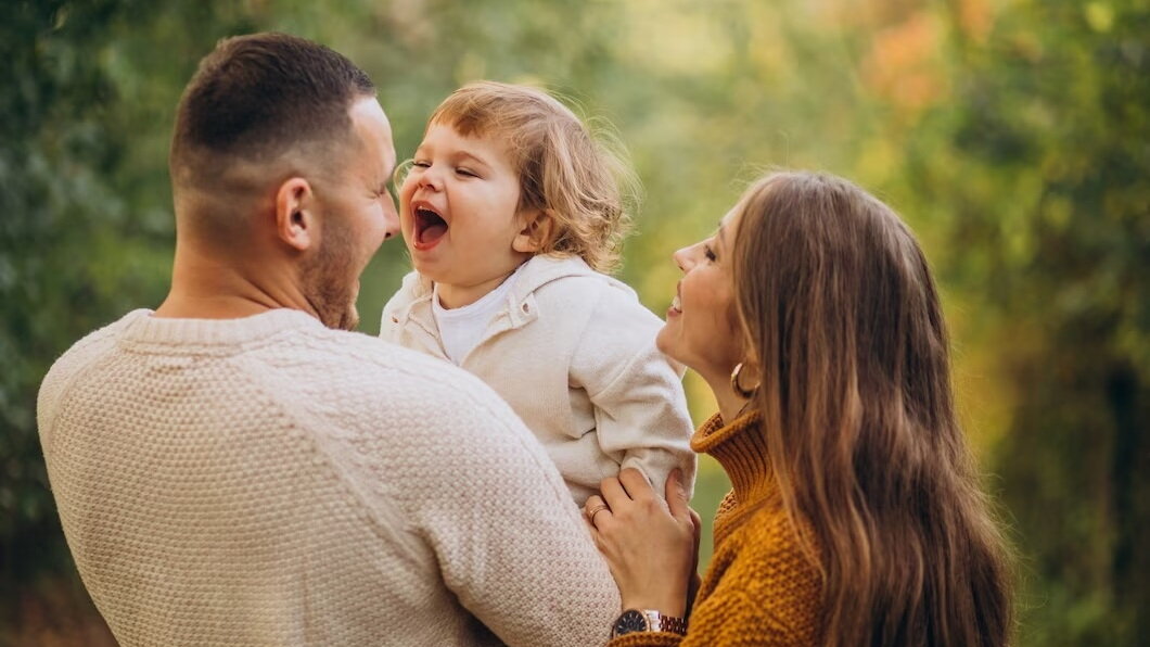    В Югре обсудят демографическую политику перед Днём семьи, любви и верности