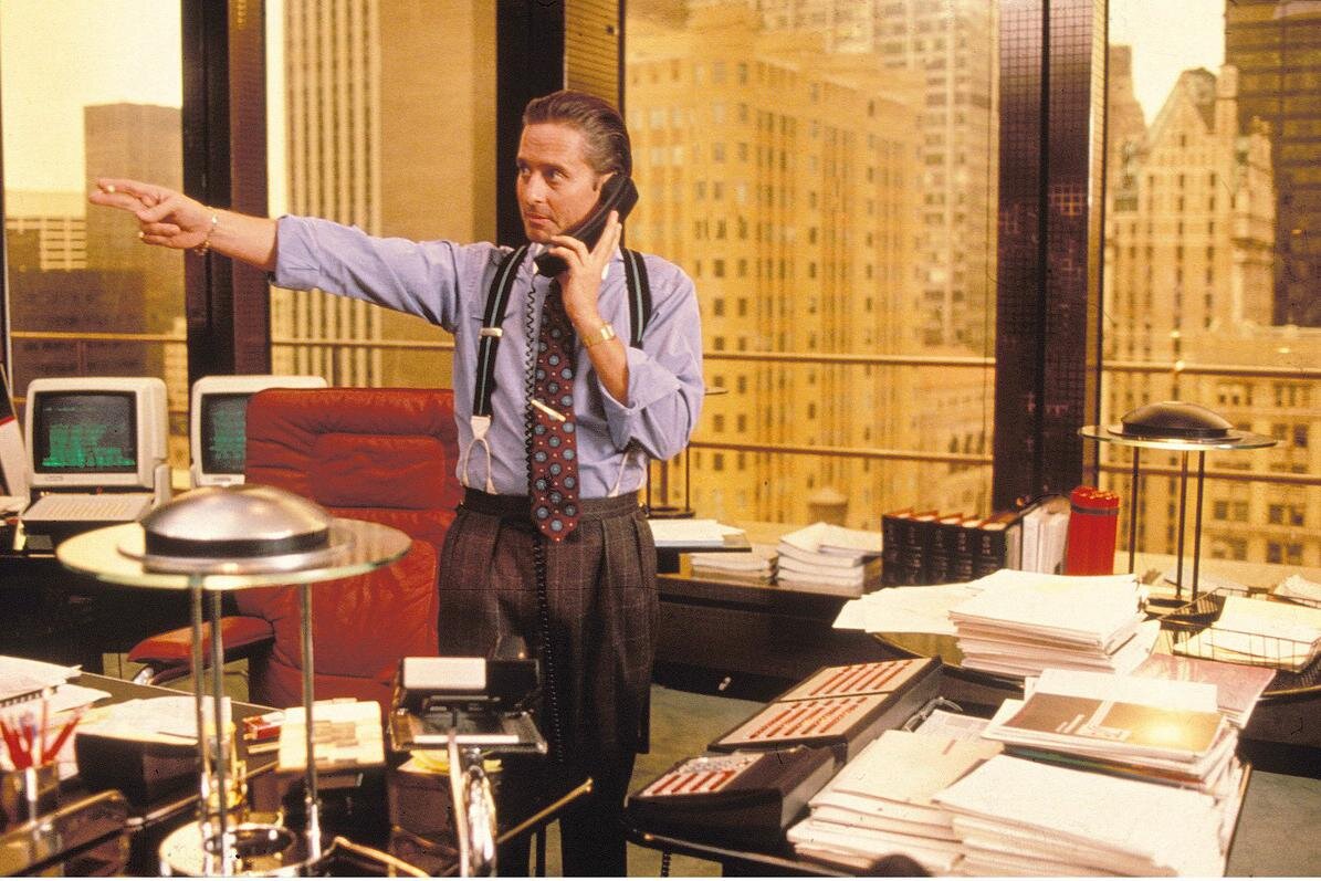 Perry ellis 1985. Предприниматель с ноутбуком. Перри эдвин эллис 1980. Бизнесмены 80. Бизнесмены 80.