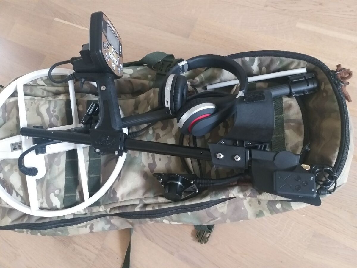 АКА Интроник