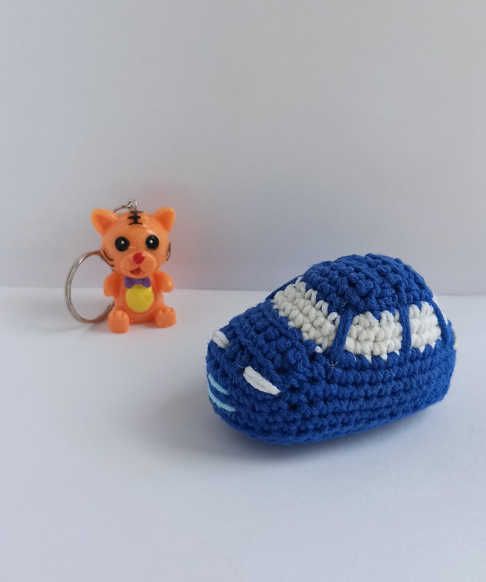 Синяя машинка для сына