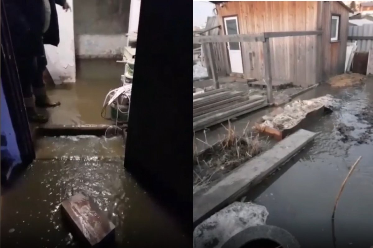    Третий поселок ГЭС заливает талыми водами.