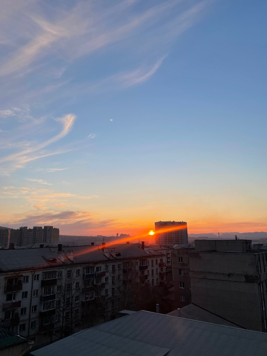 А у неё, оказывается, бордовый