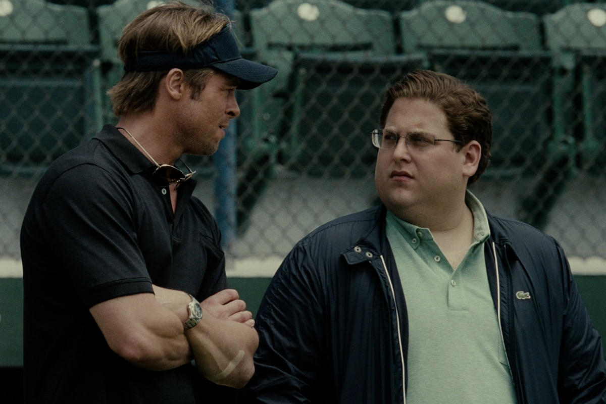 Человек который изменил все 2011. Moneyball 2011. Brad Pitt Moneyball. Брэд Питт Бейсбол. Брэд Питт тренер.