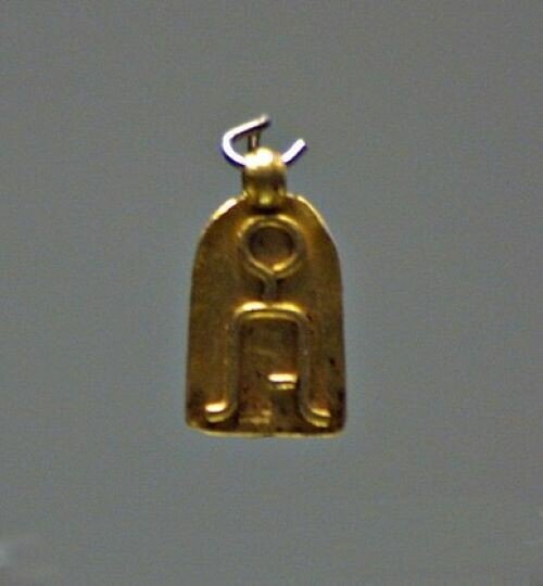 
Подвеска с родовой тамгой "дома Бату". Фото: из открытых источников vk.com