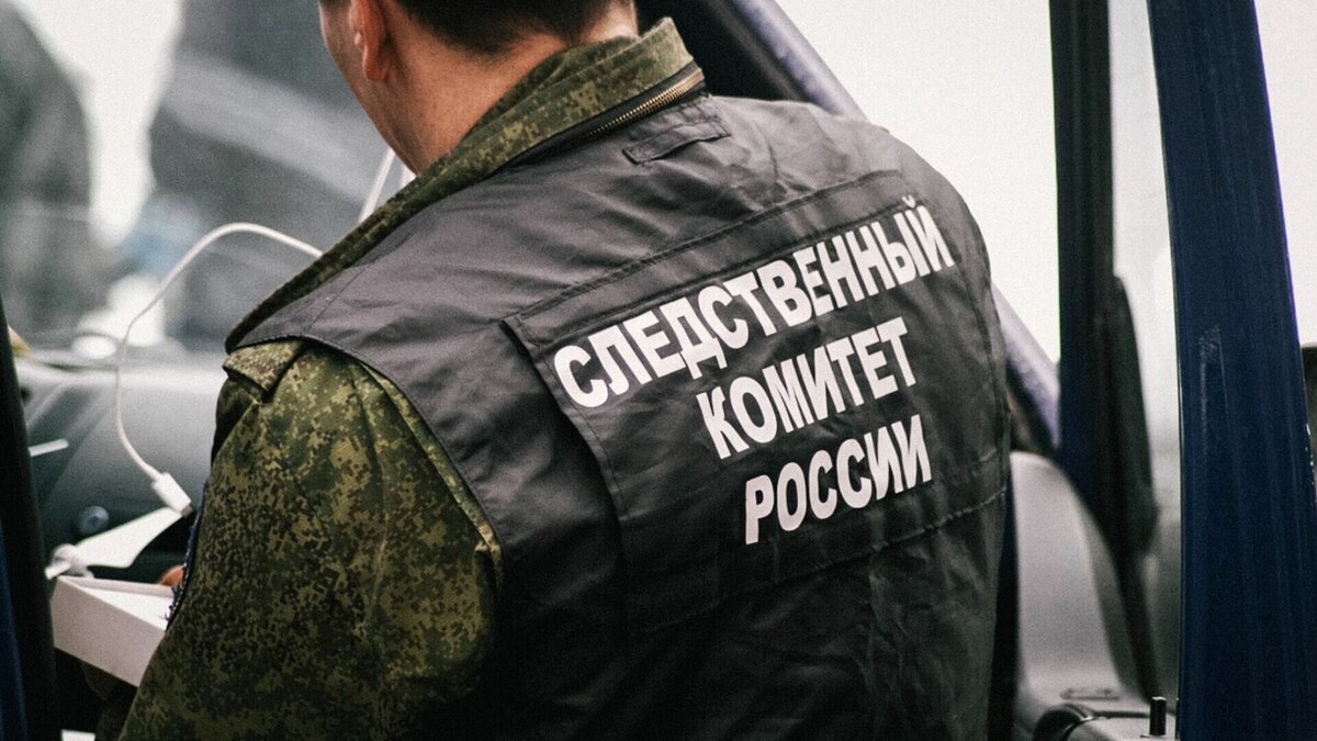     В Сарапуле Следственный комитет организовал проверки по факту некачественного ремонта в общежитии на улице Интернациональной и состоянию аварийного дома на улице Карла Маркса.