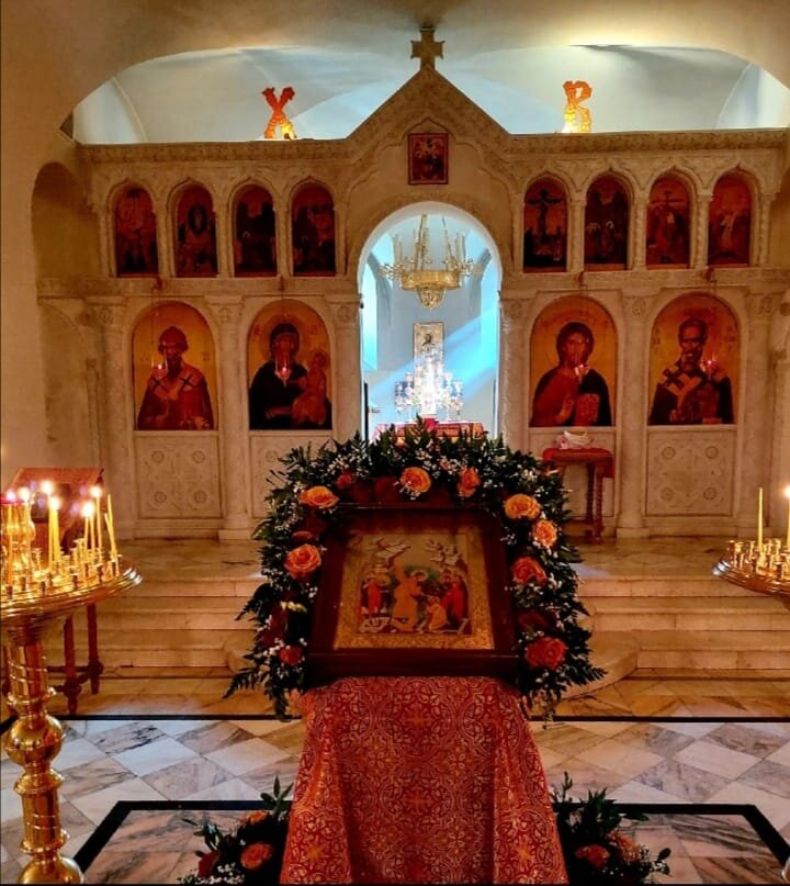 Фото автора: Россия, Москва, Светлая Седмица, храм прп. Серафима Саровского в Раеве.