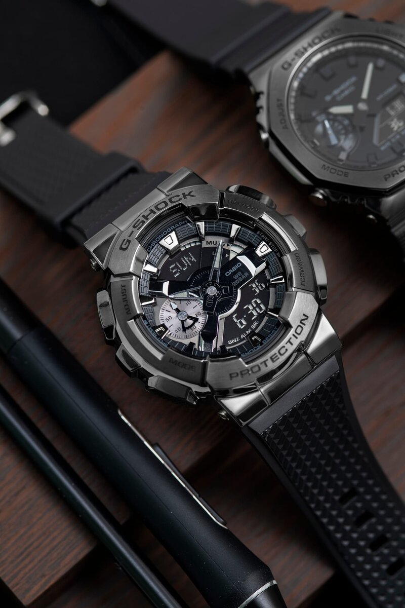 Casio GM-110BB-1A с хронографом обзор наручных часов