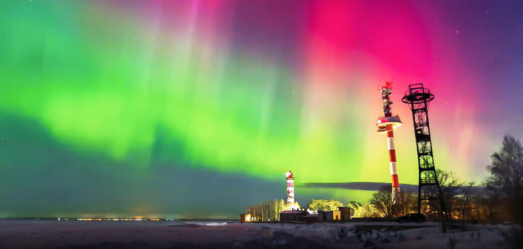 Минувшей ночью жители Ленинградской и Калининградской областей могли наблюдать крайне мощное для этих широт северное сияние Кадр из видео, опубликованный в Телеграм-канале «Правдивости»