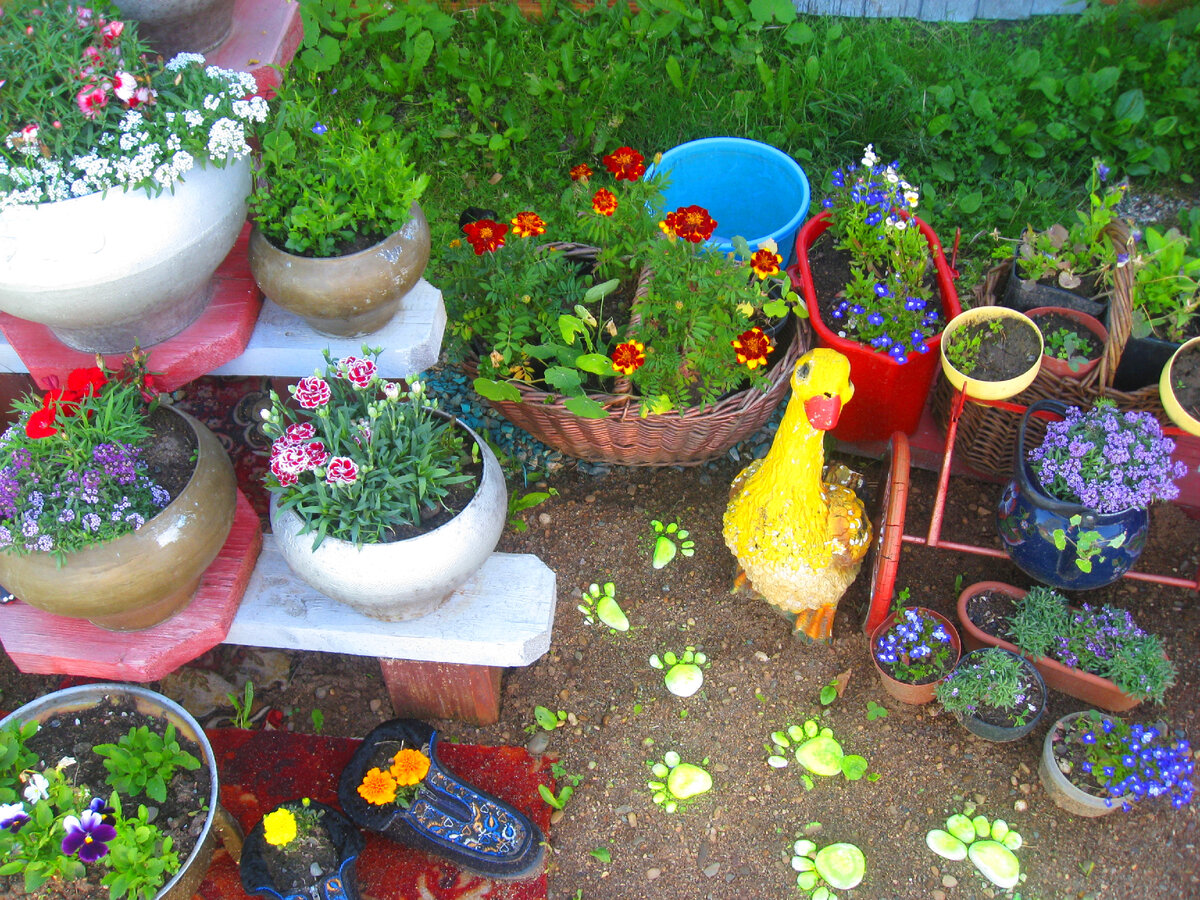 Композиция из чугунков 