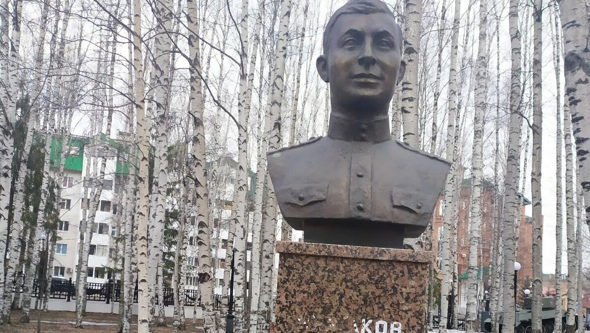     Она обратилась к властям с просьбой обновить мемориал в парке Победы к 9 мая.
