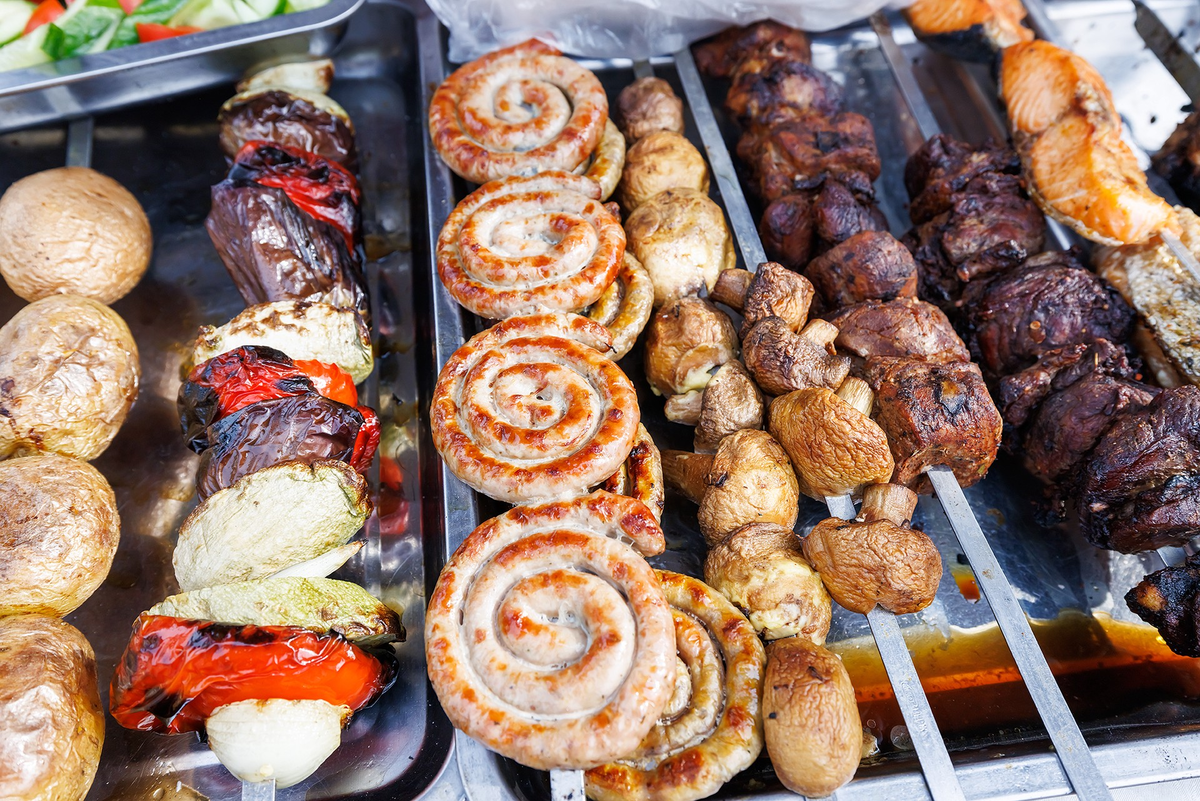 Сколько маринуется шашлык. Сколько маринуется шашлык. Шашлык классический. Шашлык в кефирном маринаде. Сколько маринуется шашлык.