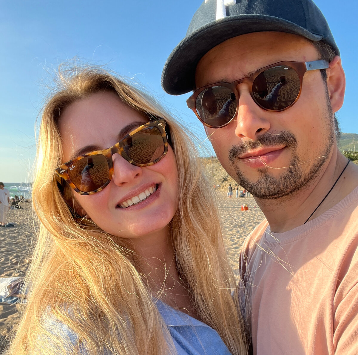 Это мы с мужем, передаем привет из солнечной Португалии! :)