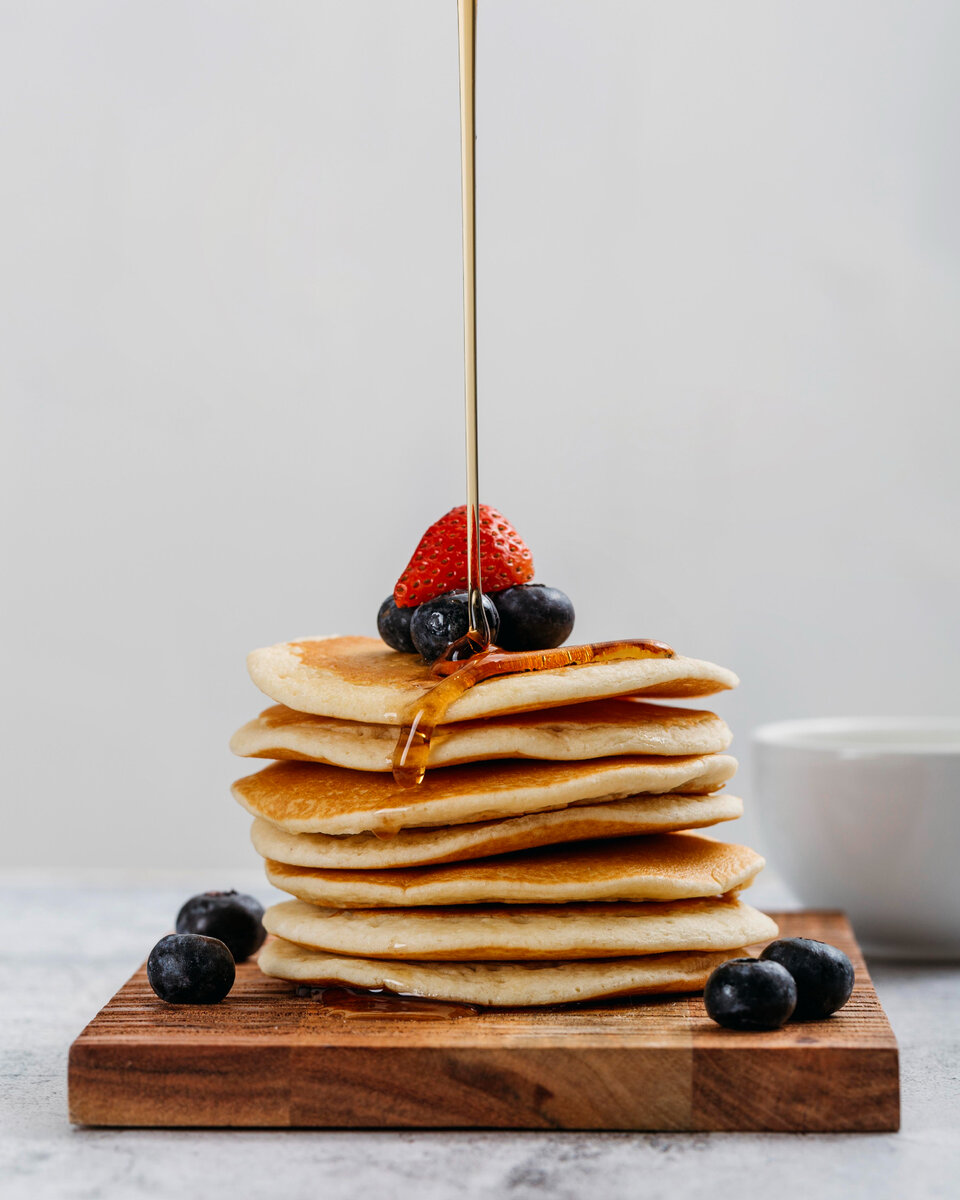 Изображение от <a href="https://ru.freepik.com/free-photo/composition-of-tasty-breakfast-pancakes_12150843.htm#query=%D0%BE%D0%BB%D0%B0%D0%B4%D1%8C%D0%B8&position=2&from_view=search&track=robertav1_2_sidr">Freepik</a>