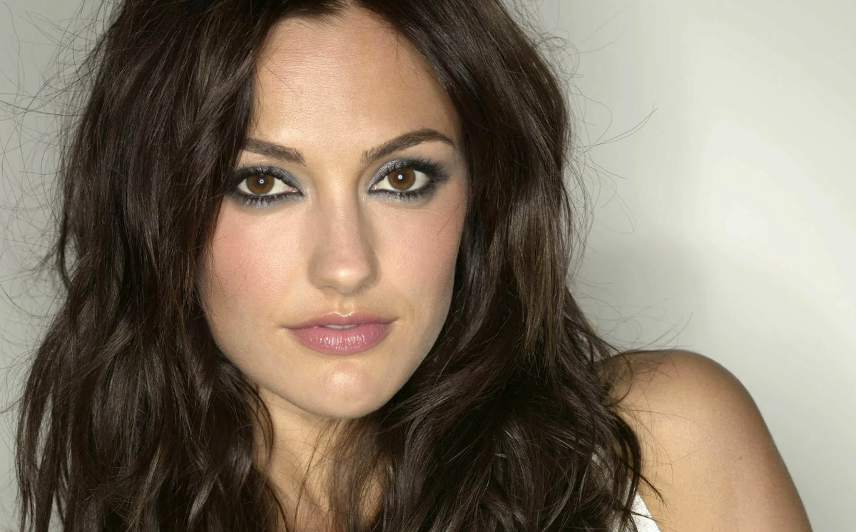 Кортни кокс в 40 лет. Бекки ньютон фигура. Красивые русские женщины 40 лет. Красивая женщина. Женщины за 35.