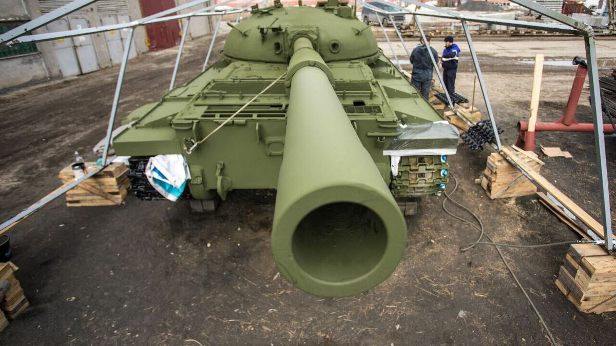     Его городу передали военные в плачевном состоянии.