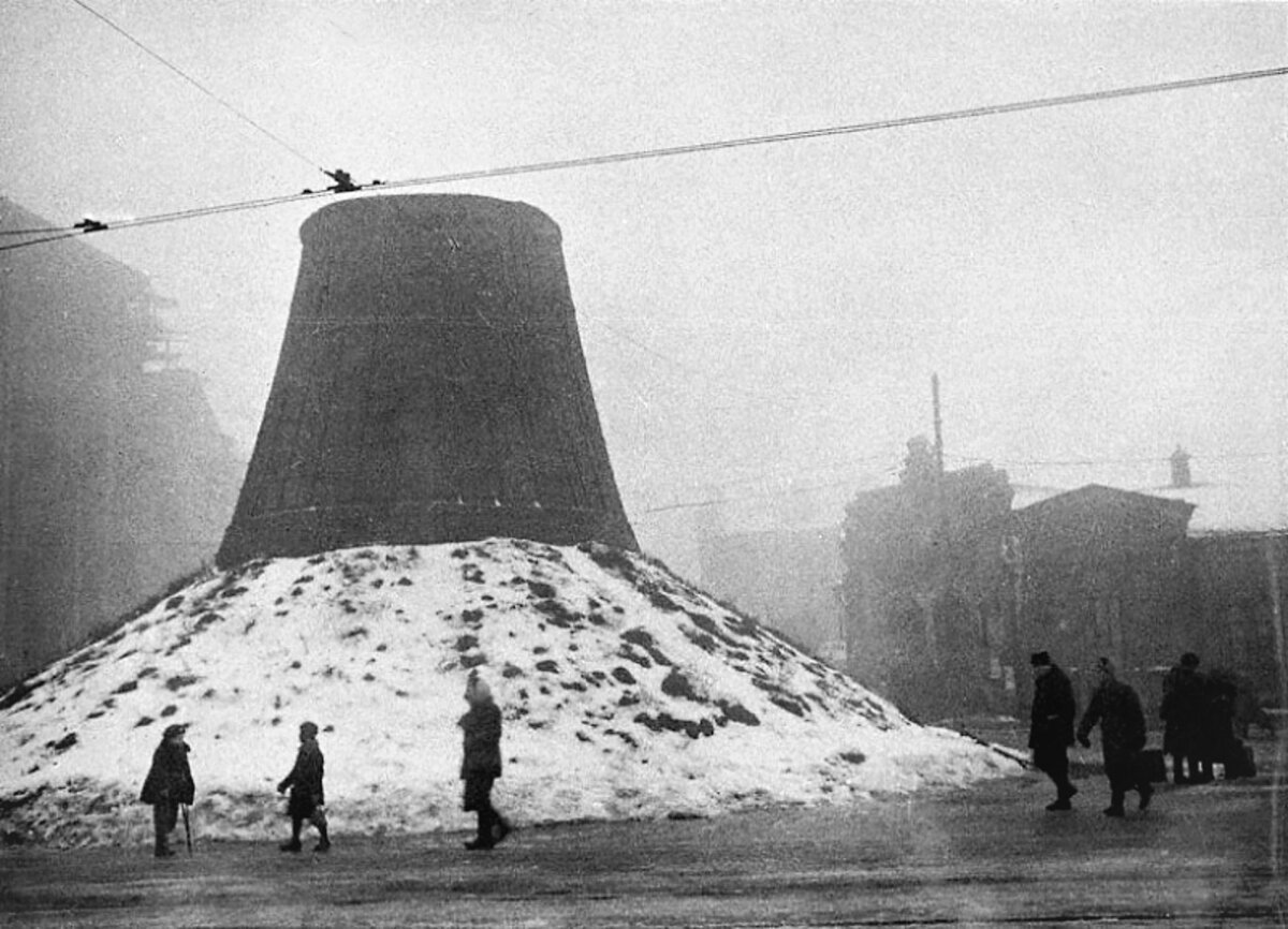 Город - одна сплошная декорация: как маскировали Ленинград во время войны.  | МАВИС | Дзен