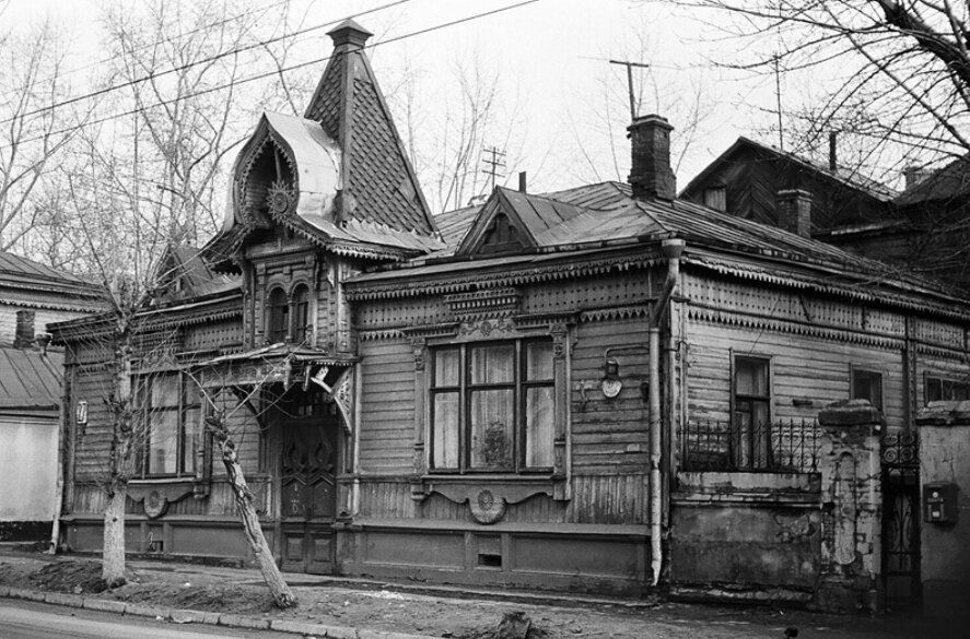 Деревянный дом Страховых на Гастелло, 5 в Москве