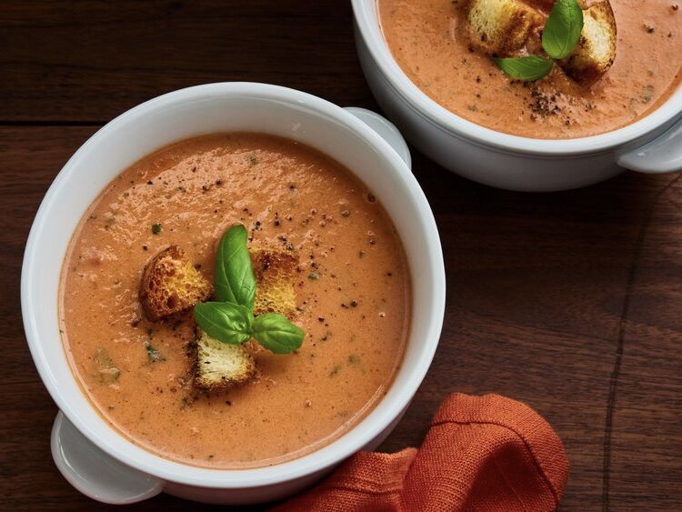 Как приготовить Томатный суп со сливками, луком и чесноком просто рецепт пошаговый