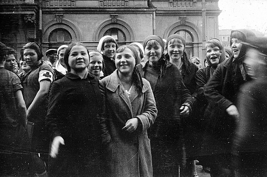 Фотографии показывающие как жили люди в СССР.