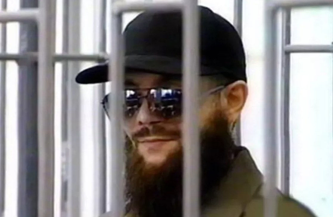 террорист салман радуев. террорист салман радуев. салман радуев. салман бетырович радуев террорист. белый лебедь колония радуев.