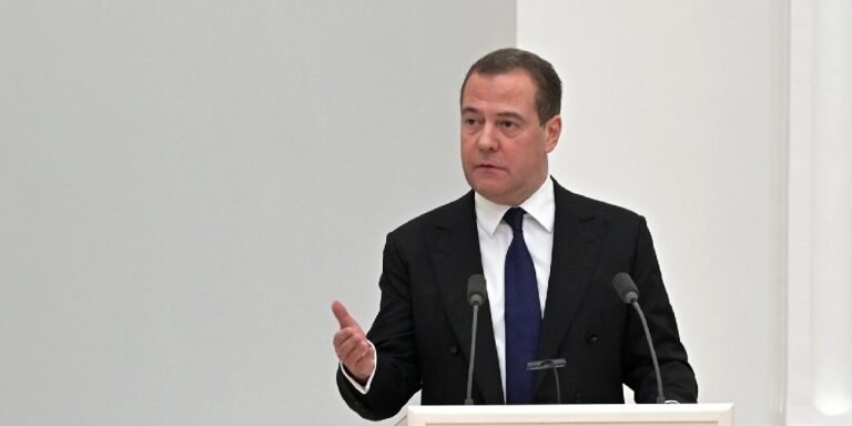 Фото: с сайта Кремля (http://static.kremlin.ru/media/events/photos/big2x/jn5XsxYp1BDfGl9UVBcv3DCndty3i3Wm.jpg)