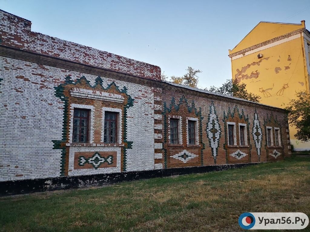    Памятник архитектуры 19 века «Степной цейхгауз» в Оренбурге планируется отреставрировать до конца 2026 года