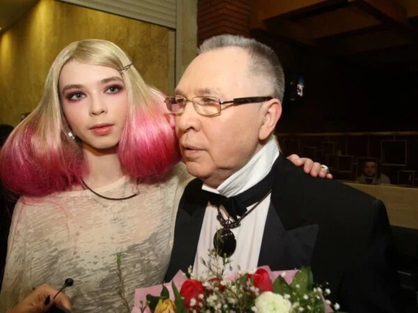        Зайцев с внучкой Марусей, фото: dzen.ru