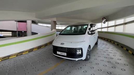 Как выглядит и что с оснащением у Hyundai Staria в самой богатой ...