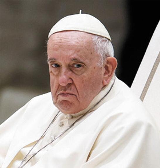    После встречи с Зеленским папа римский осудил поставки оружия на Украину