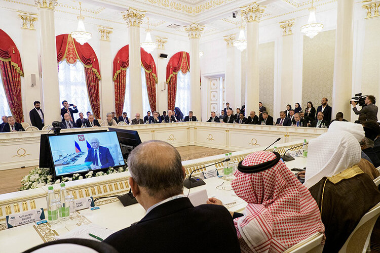    Утром в стенах Казанской ратуши состоялось традиционное в дни проведения KazanSummit (а ныне — KazanForum) заседание группы стратегического видения «Россия — исламский мир» Фото: Андрей Титов