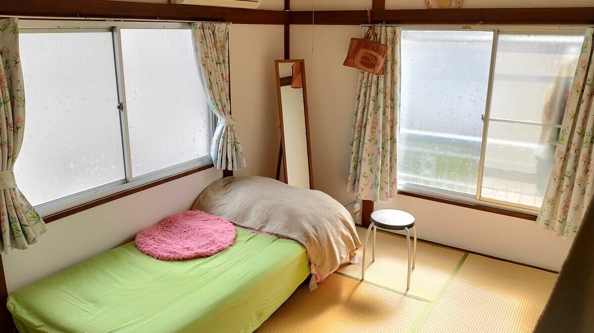 Квартира без ванной комнаты. Источник: https://toyokeizai.net/articles/-/338399