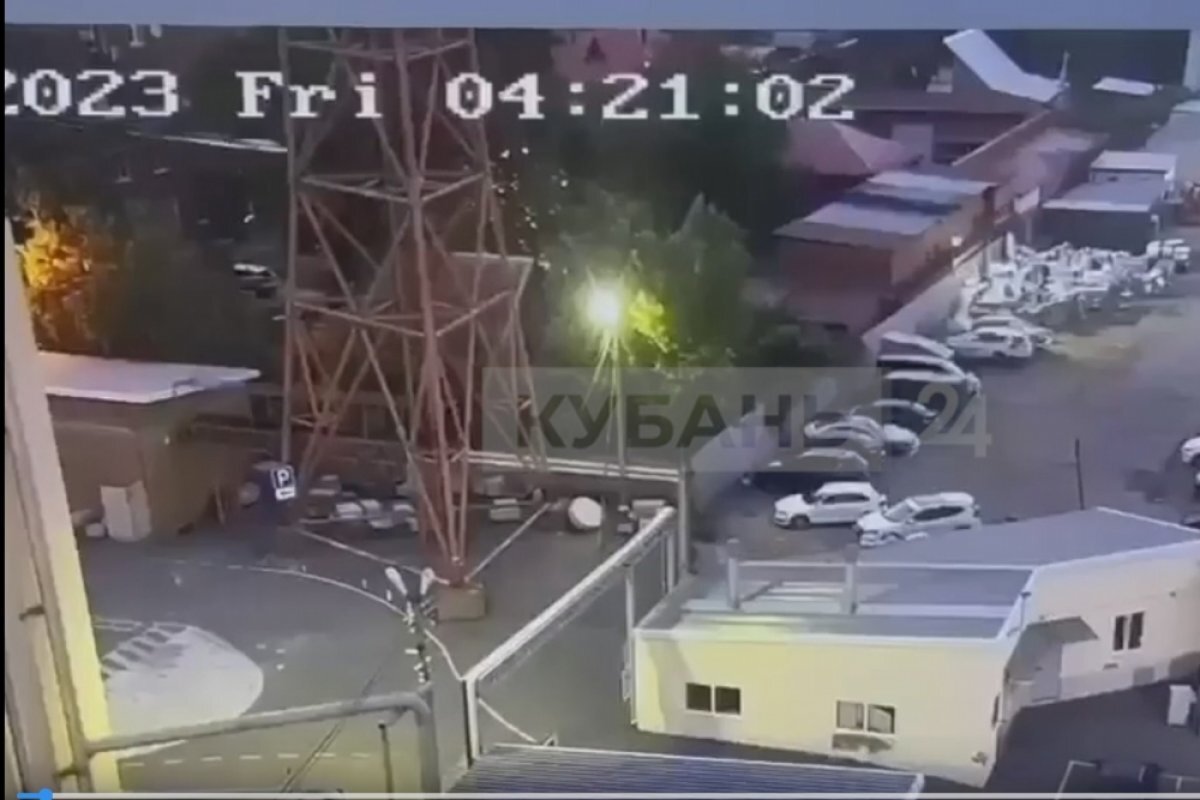    Офис МТС на улице Морской в Краснодаре получил незначительные повреждения