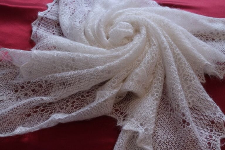    С 29 мая подделать оренбургский пуховый платок станет сложнее Андрей Севостьянов