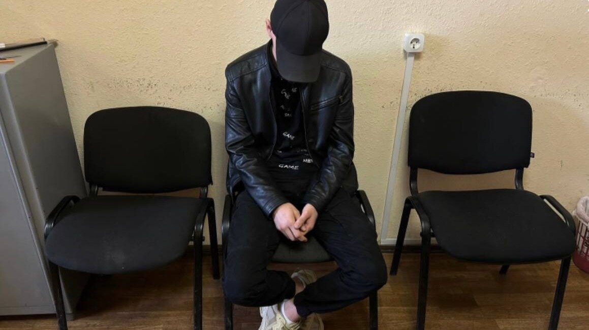     Во Владивостоке задержали молодого человека, который подозревается в серии краж из авто. Заявления в полицию поступали неоднократно.