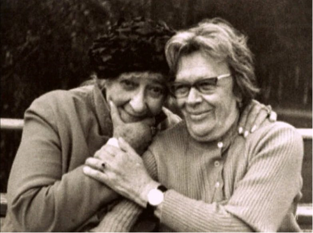 Фаина Георгиевна Раневская и Татьяна Ивановна Пельтцер, 1970-е годы