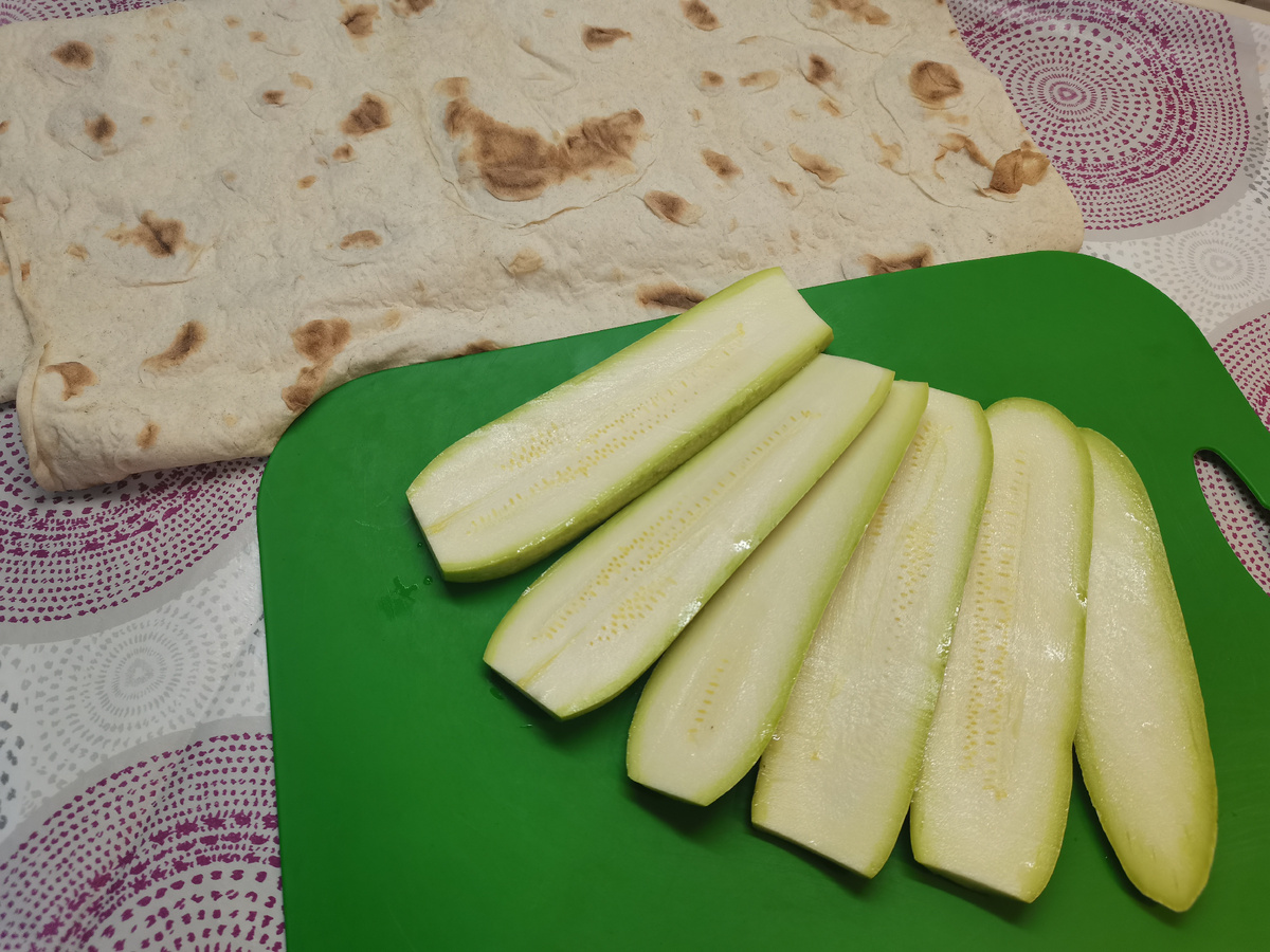 Блюда с лавашом. Фото автора.