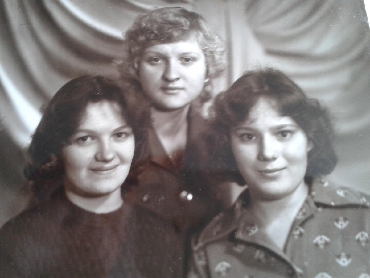 г.Энгельс Саратовской области Школа N 1. Выпускники 10 классов 1980 года. Выпускники 8 классов 1978 года
