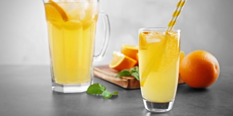 Ингредиенты 3 апельсина;
1 лимон;
100 г сахара;
1½ л воды.
