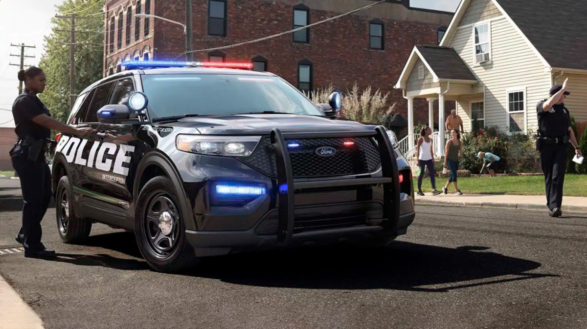 Полицейские машины в америке. Ford Police Interceptor Utility 2022. Ford Police Interceptor 2022. Ford Police Interceptor 2020. Форд эксплорер Police Interceptor.