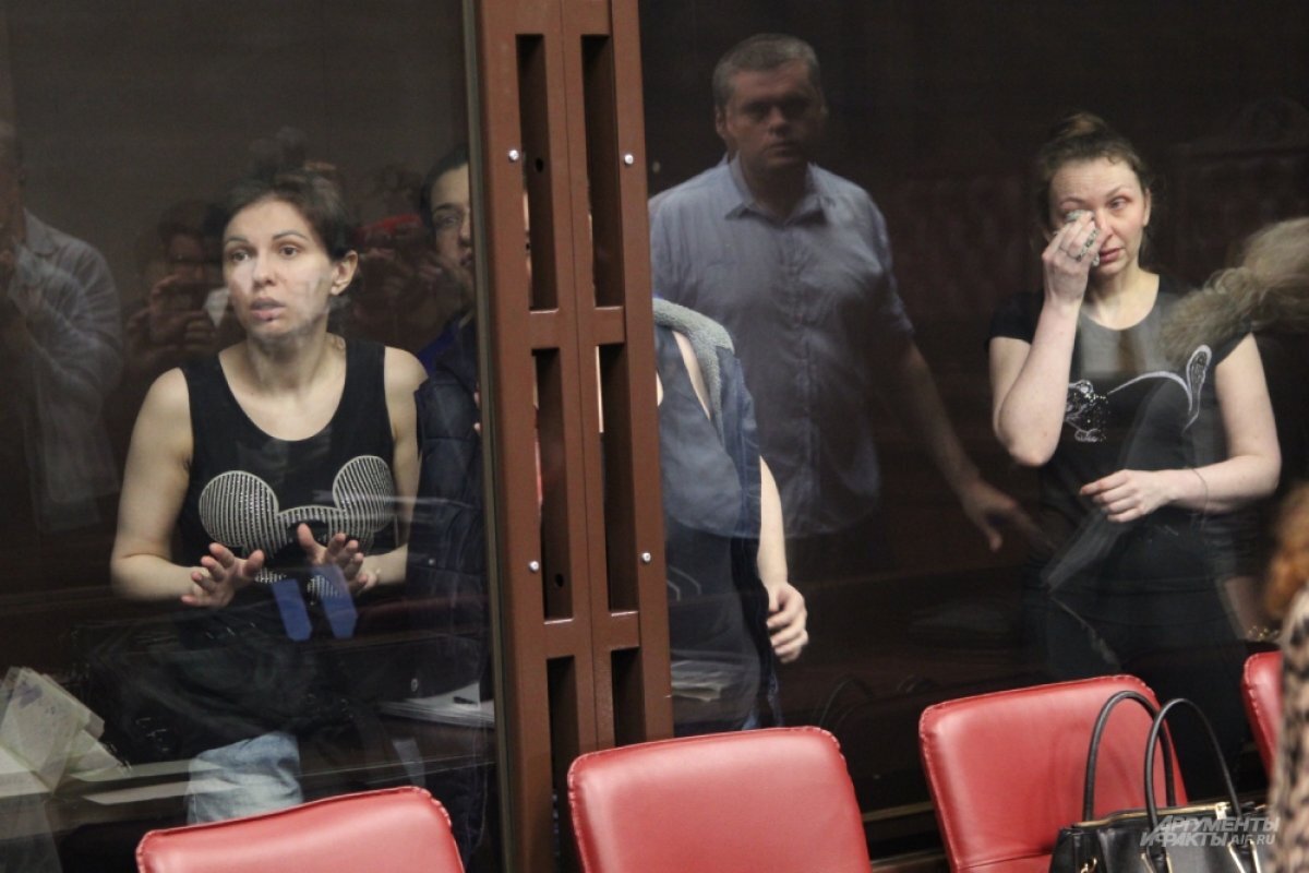    Пошла в поварихи «Азова»* из-за денег. Начался суд над 24 украинцами ВСУ