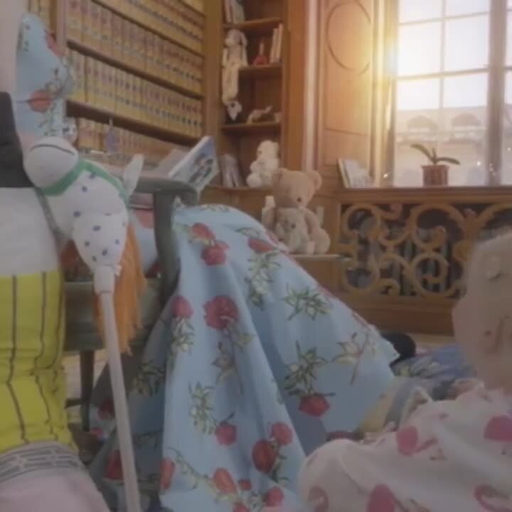 Ресейлік актрисалардың, әншілердің және тележүргізушілердің үлкен порнографиялық фотосуреттері