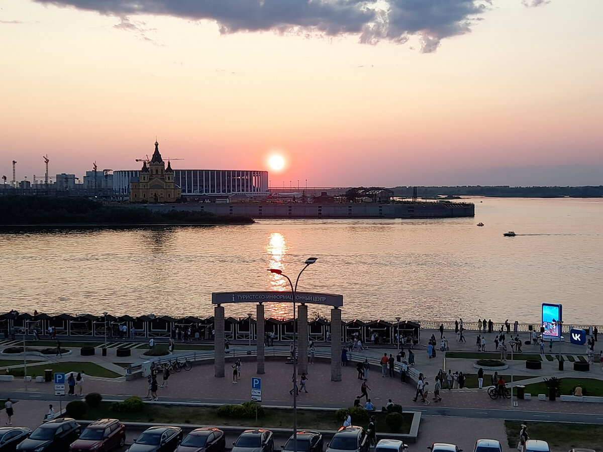 Прогулки по крышам в Нижнем Новгороде. Карлсона не встретили, но узнали,  что в городе есть «Нижегородский Лувр» | Странник | Дзен