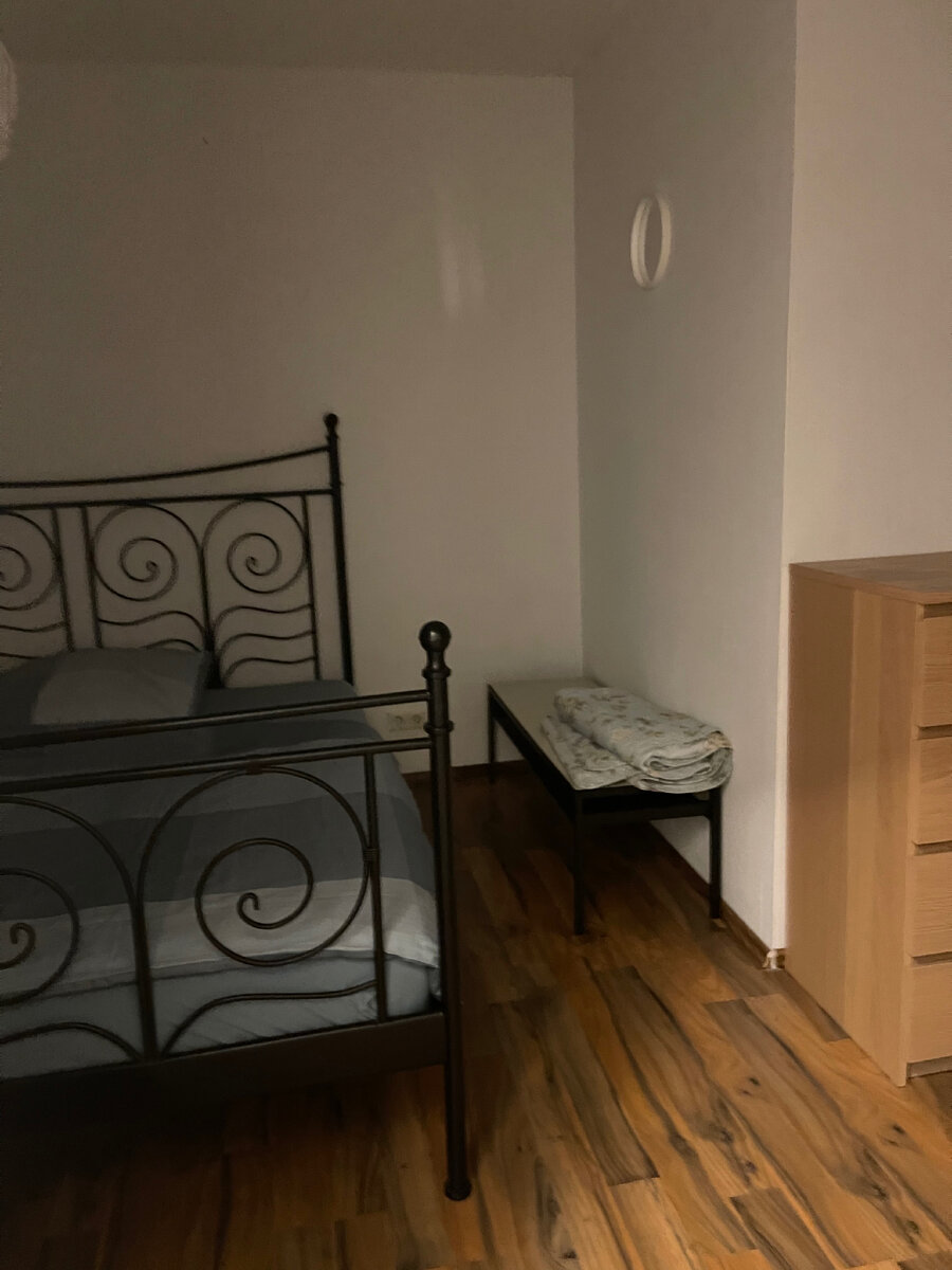 Спальня.Есть все необходимое на первое время 